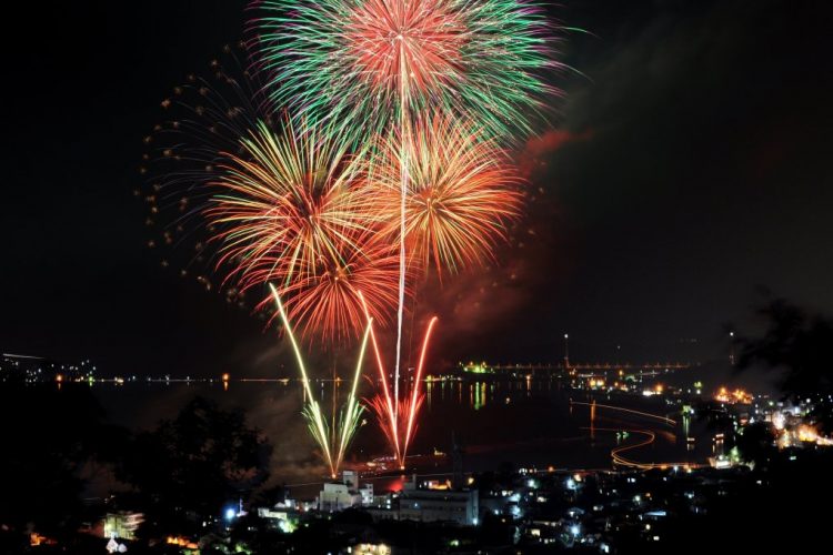 宮島さん協賛　いんのしま水軍花火大会　青年部バザー